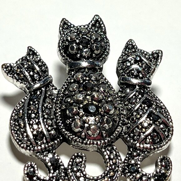 Vintage Three Cats Kittens Marcasite Lapel Pin Brooch - Picture 2 of 7